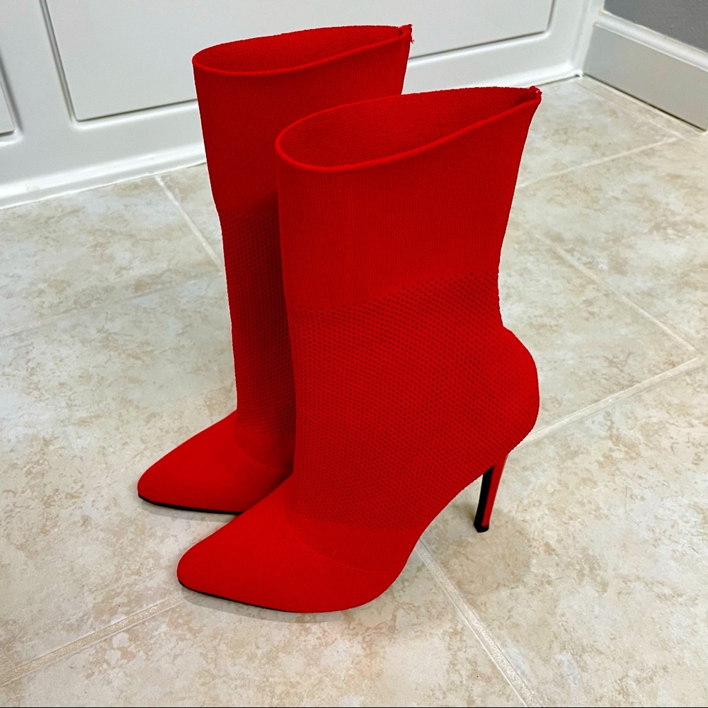 New Steve Madden Knit Boots